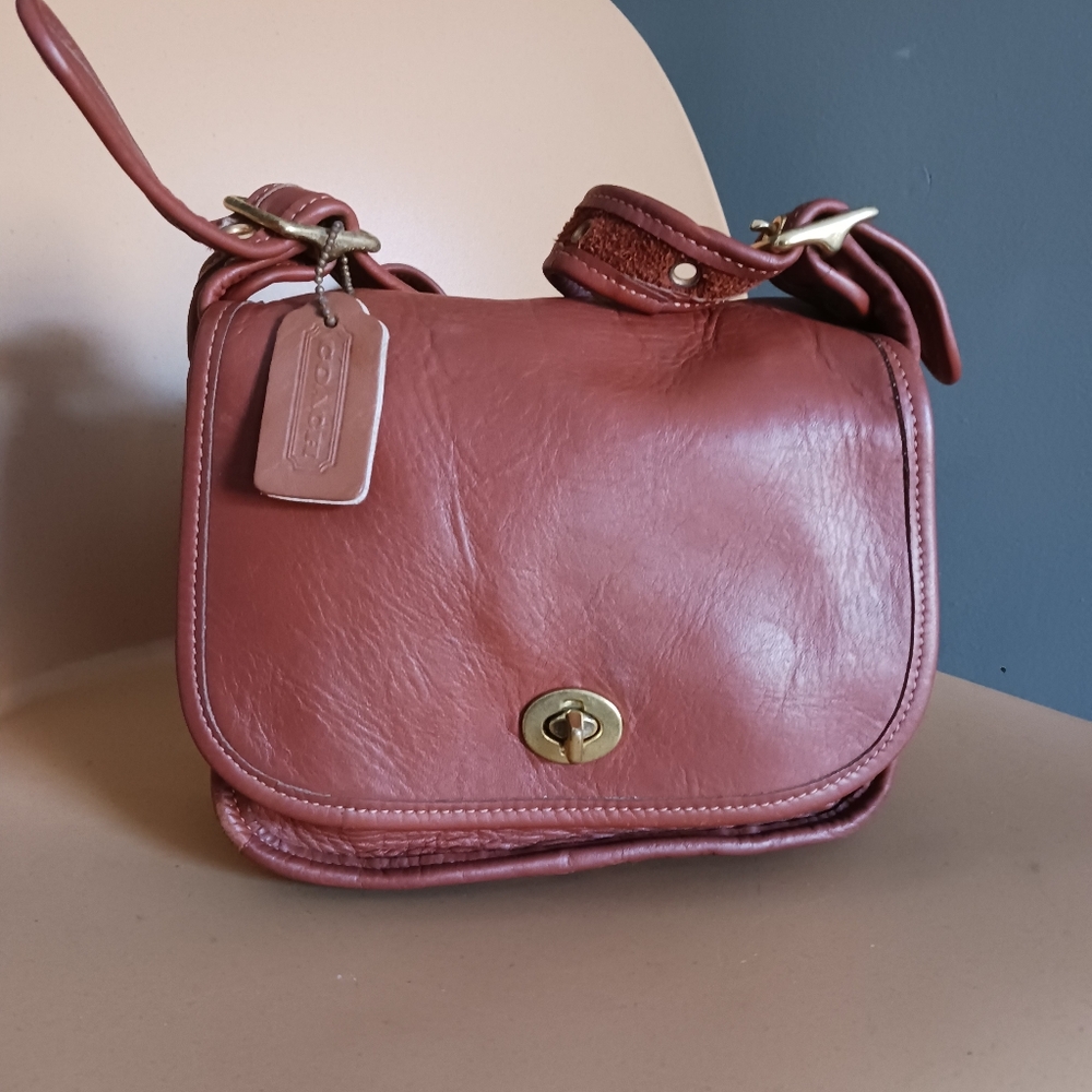 Vintage 90s COACH Legacy Flap Bag, Trial.bag. Cowhide Leather, Crossbody Bag - Picture 4 of 12